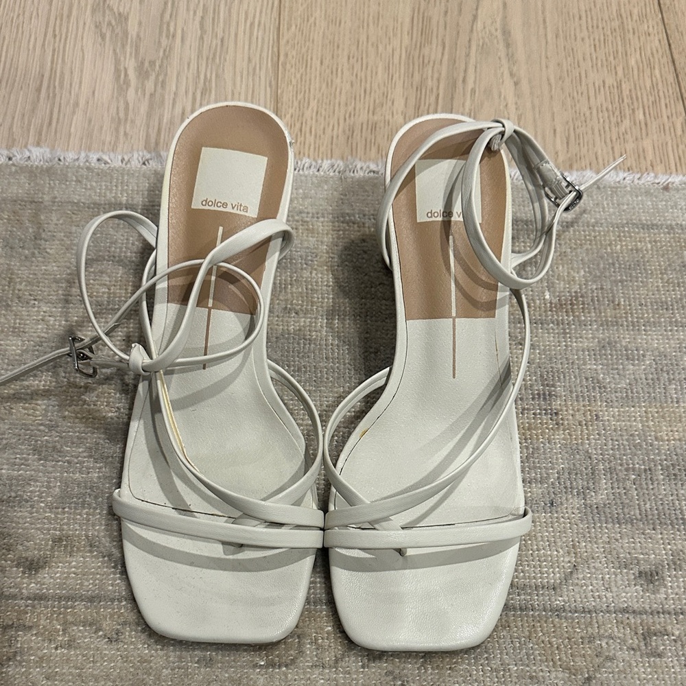 Dolce Vita White Strappy Square-Toe Ankle-Tie Sandals
